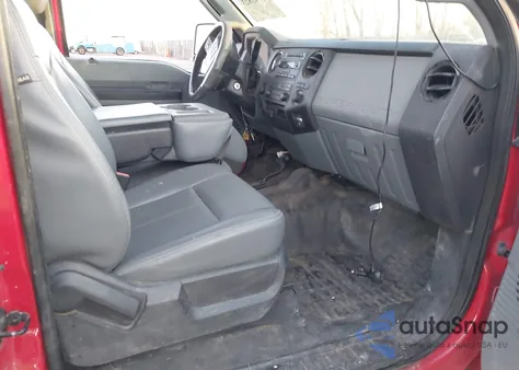 2015 Ford F-250 Xl z USA, uszkodzony, nr VIN 1FT7X2B65FEC90948